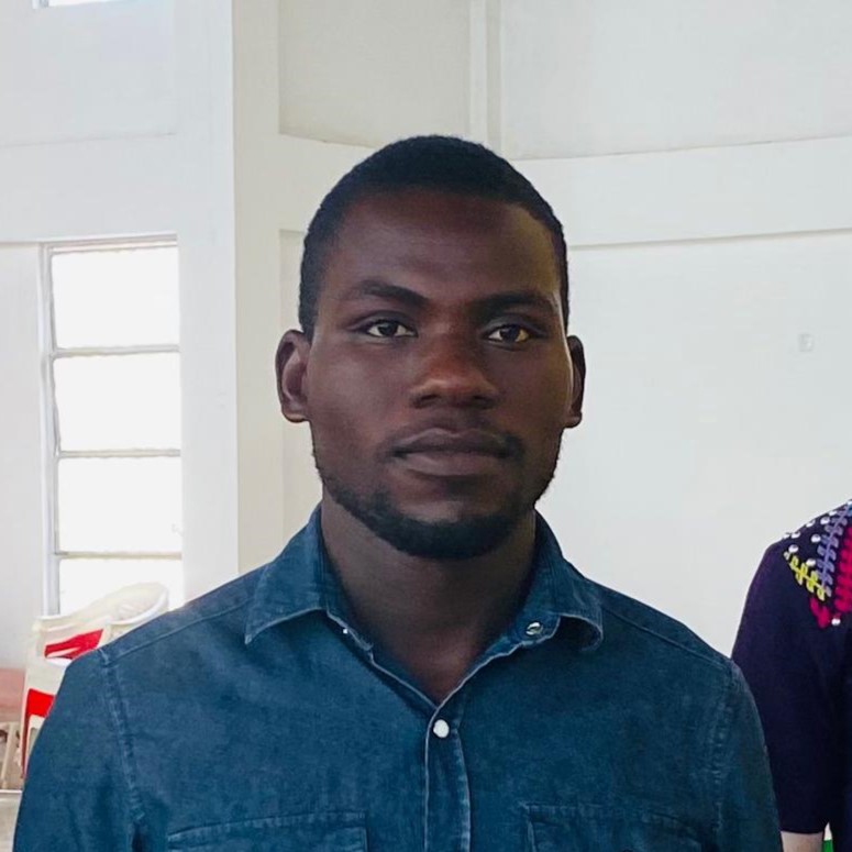 Foto de Alone Zeca Nguiraze